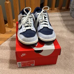 Nike Men's Navy and White Sneakers